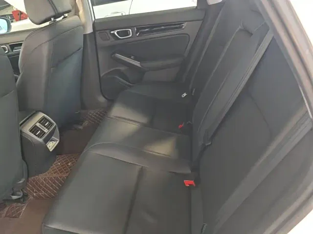 Honda Civic — Фото автомобиля 16