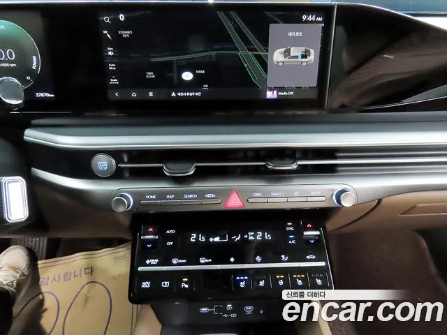 Hyundai Grandeur GN7 — Фото автомобиля 15