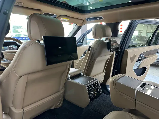 Land Rover Range Rover — Фото автомобиля 16