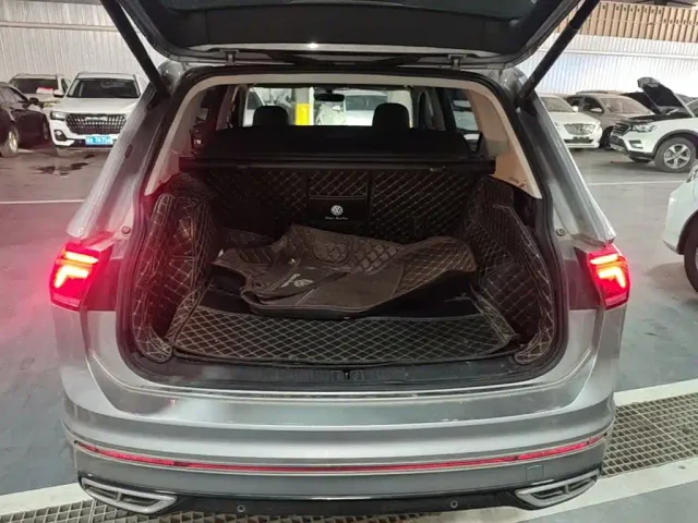 Volkswagen Tiguan L PHEV — Фото автомобиля 18