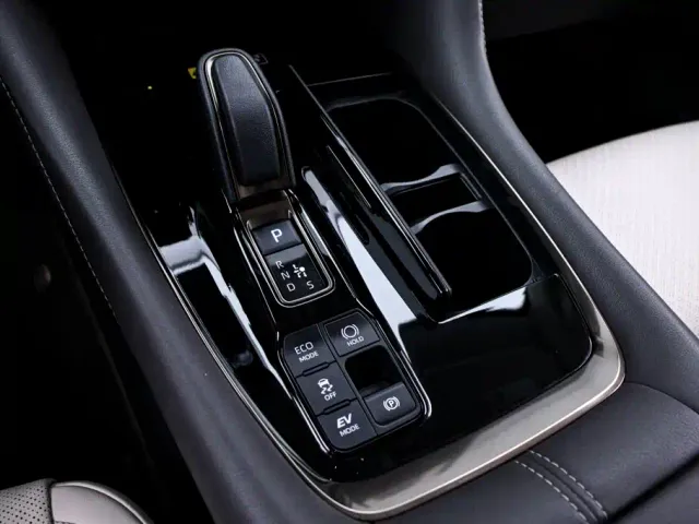 Toyota Alphard — Фото автомобиля 11