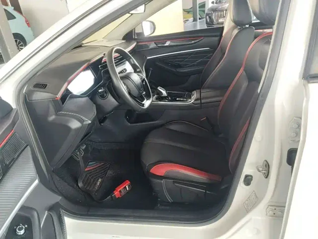 Dongfeng Yixuan MAX — Фото автомобиля 14