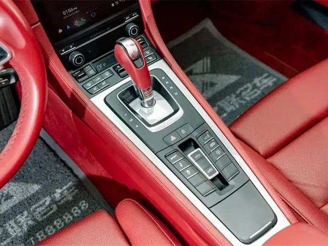 Porsche 718 — Фото автомобиля 14