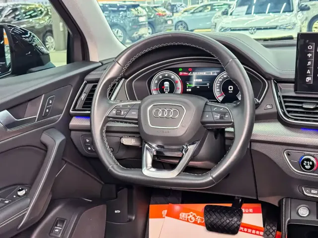Audi Q5L — Фото автомобиля 16