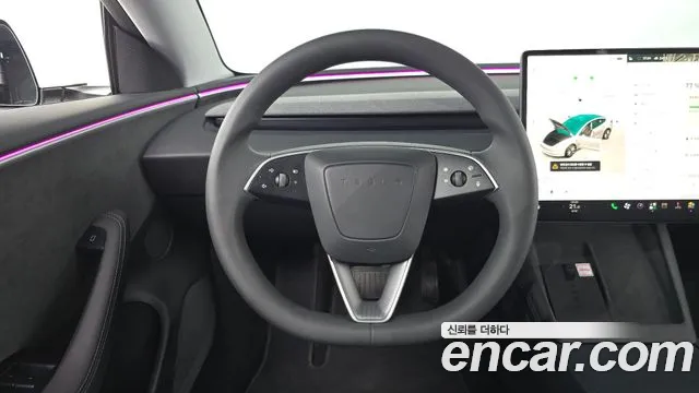 Tesla Model 3 — Фото автомобиля 12