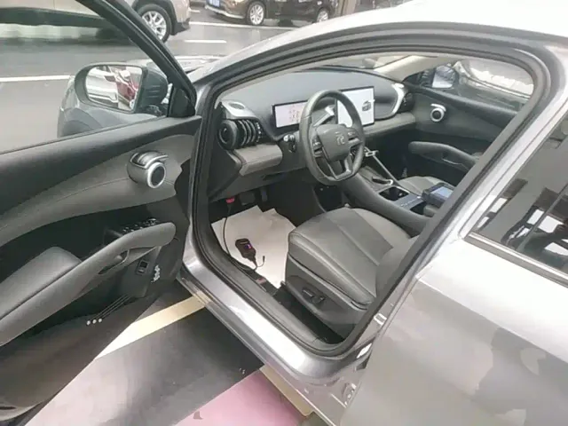 BYD Yuan PLUS — Фото автомобиля 15