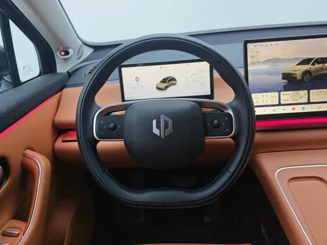 Leapmotor C10 — Фото автомобиля 15
