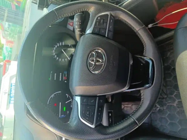 Toyota Sienna — Фото автомобиля 15