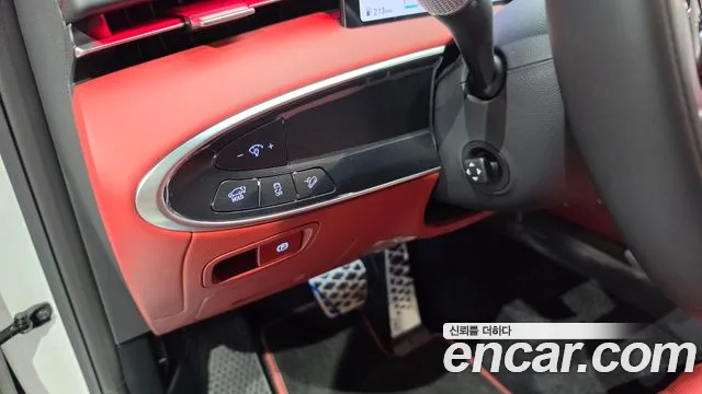 Genesis GV70 2.5T Бензин 2WD — Фото автомобиля 19