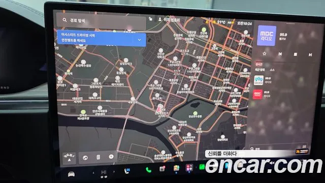 Tesla Model X — Фото автомобиля 23