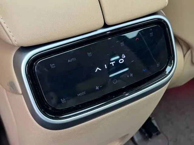 Aito M7 — Фото автомобиля 23