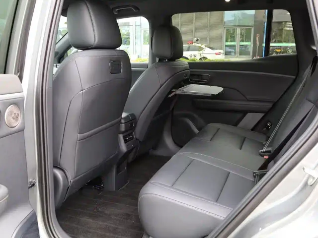 Toyota BoZhi 3X — Фото автомобиля 5