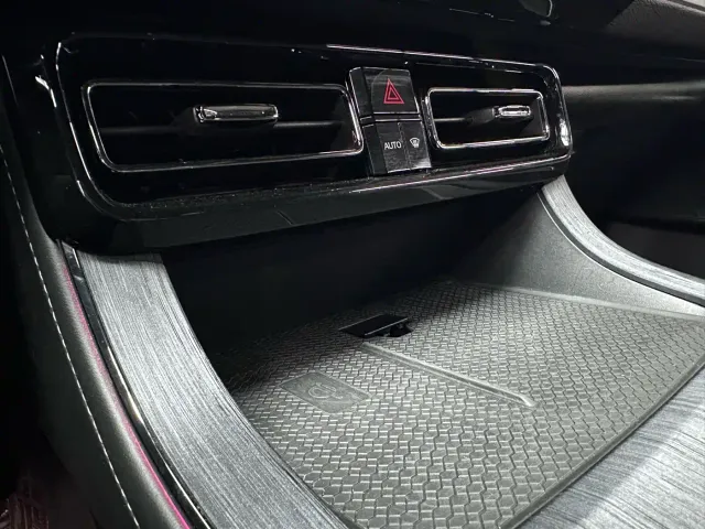 GAC Trumpchi GS8 — Фото автомобиля 20