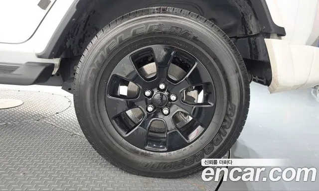 Jeep Wrangler JL — Фото автомобиля 6
