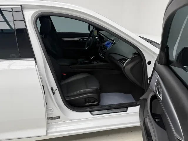 Cadillac CT5 — Фото автомобиля 17