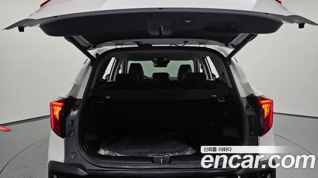 Kia Seltos New — Фото автомобиля 26