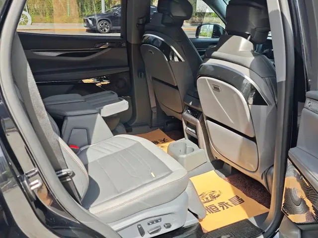 Ford Edge — Фото автомобиля 13