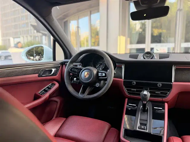 Porsche Macan — Фото автомобиля 14