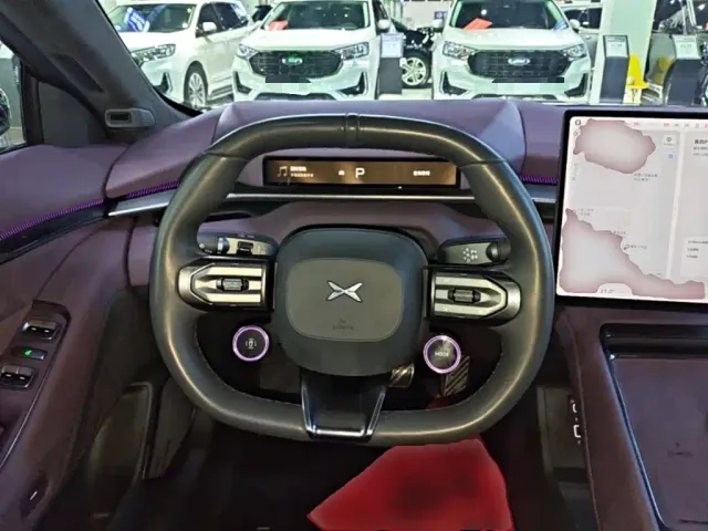 Xpeng P7 — Фото автомобиля 10