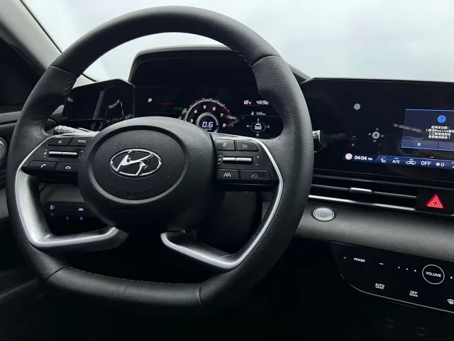 Hyundai Elantra 2021 1.5L CVT LUX Premium Edition — Фото автомобиля 10