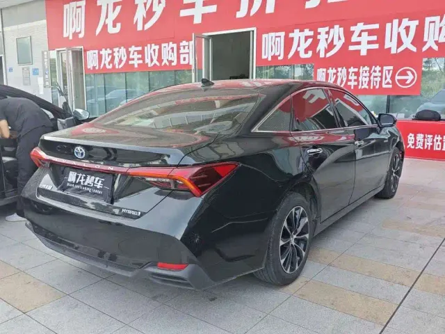 Toyota Avalon — Фото автомобиля 7