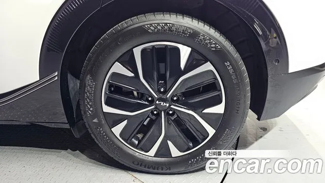 Kia EV6 — Фото автомобиля 15