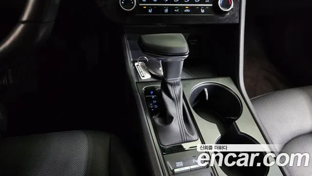 Hyundai Sonata Sonata Edge(DN8) 2.0 LPG(Для проката) — Фото автомобиля 8