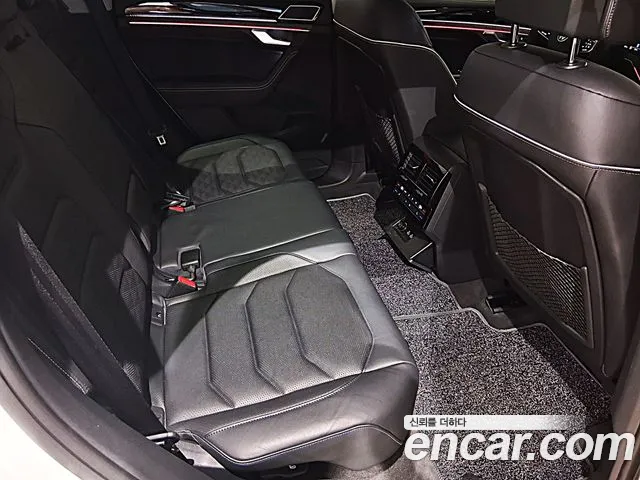 Volkswagen Touareg 3rd Gen — Фото автомобиля 12