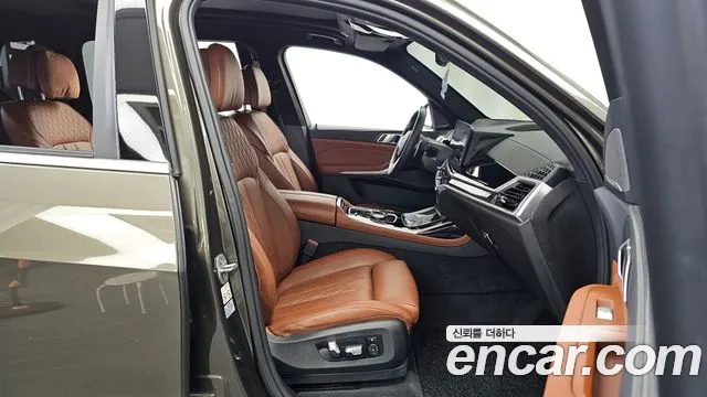 BMW X7 — Фото автомобиля 7