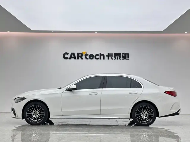 Mercedes-Benz C-Class — Фото автомобиля 2