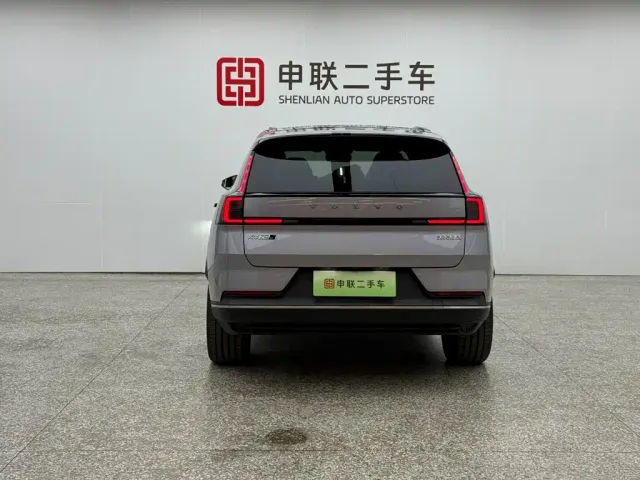 Volvo XC70 Plug-in Hybrid — Фото автомобиля 4