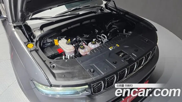 Jeep Cherokee — Фото автомобиля 6