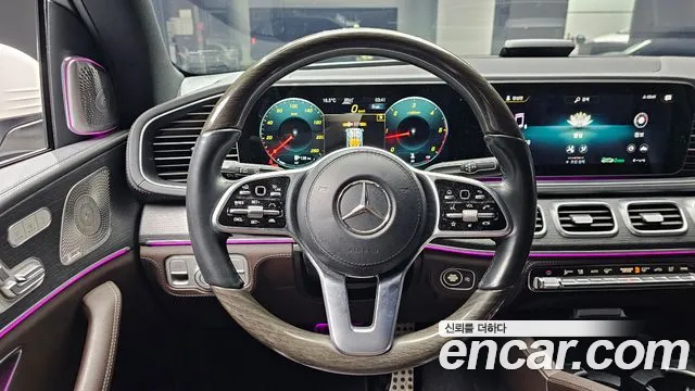Mercedes-Benz GLS-Class — Фото автомобиля 12