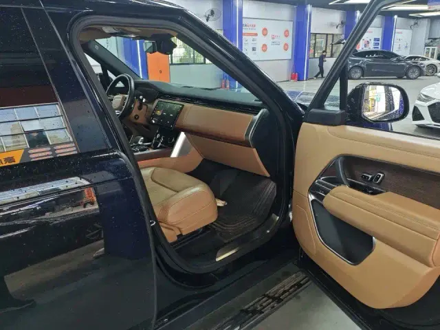 Land Rover Range Rover — Фото автомобиля 8