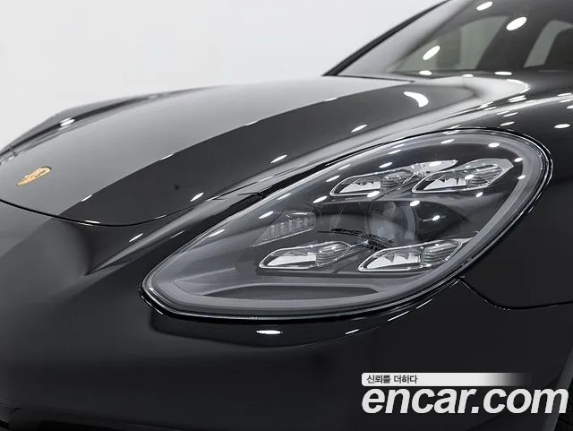 Porsche Panamera — Фото автомобиля 11