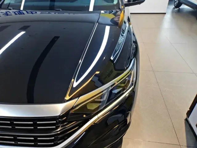 Volkswagen Passat — Фото автомобиля 23