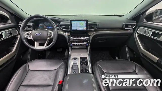 Ford Explorer — Фото автомобиля 7