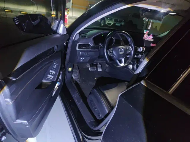 Honda Accord — Фото автомобиля 12