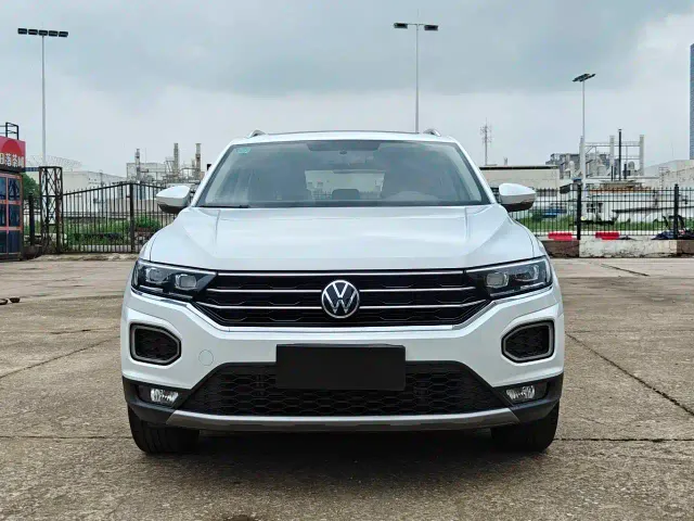 Volkswagen T-Roc — Фото автомобиля 3