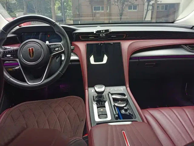 Hongqi H5 — Фото автомобиля 12