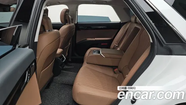 Hyundai Grandeur GN7 — Фото автомобиля 16