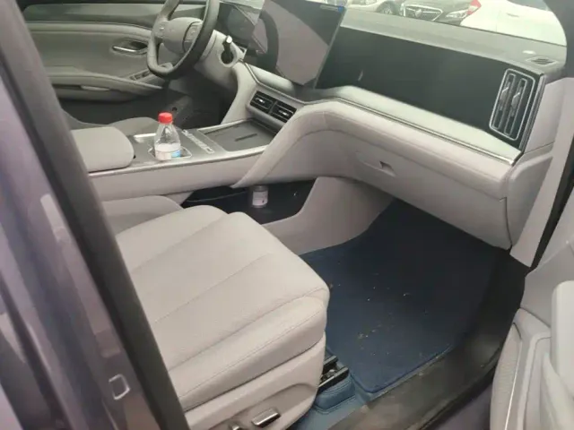 BYD Song Ultra — Фото автомобиля 8