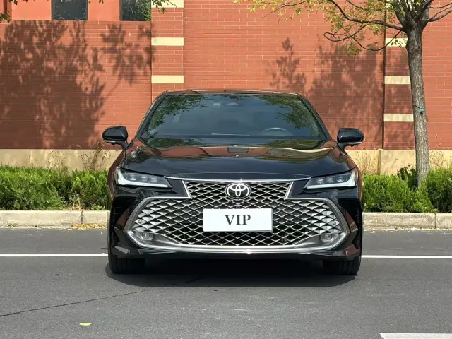 Toyota Avalon — Фото автомобиля 3