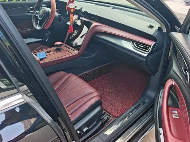 Hongqi H5 — Фото автомобиля 8