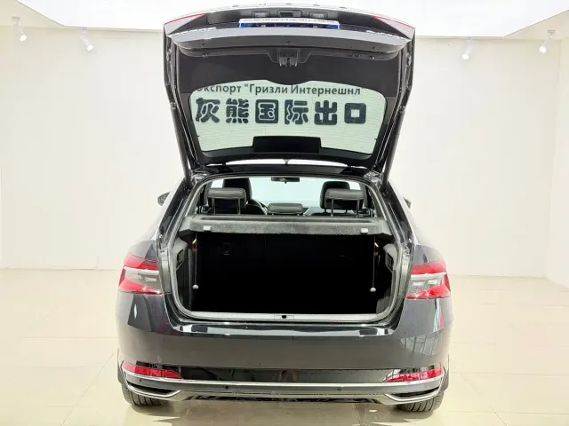 Skoda Superb — Фото автомобиля 14