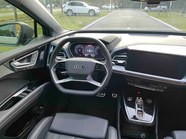 Audi Q4 e-tron — Фото автомобиля 17