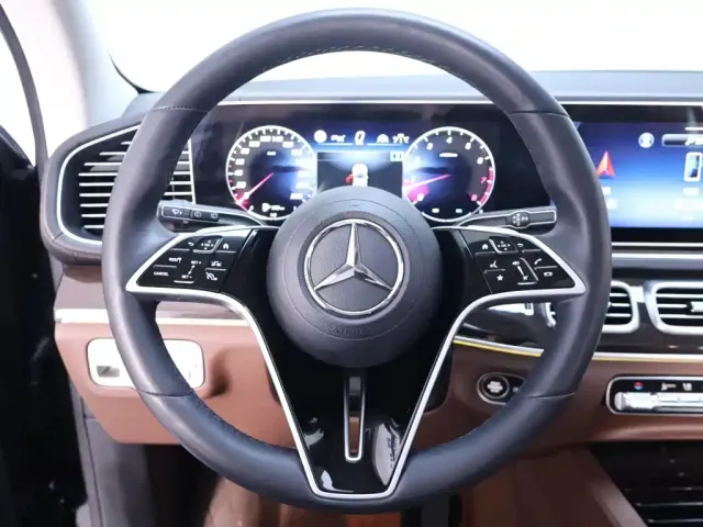 Mercedes-Benz GLE-Class — Фото автомобиля 16