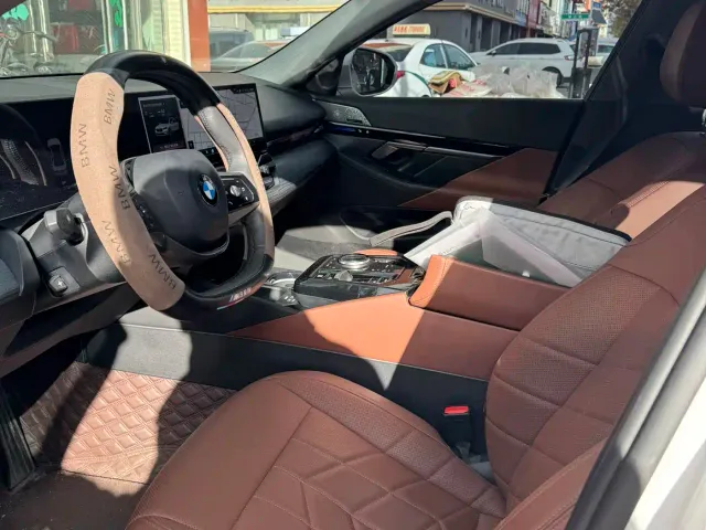 BMW 5 Series — Фото автомобиля 7