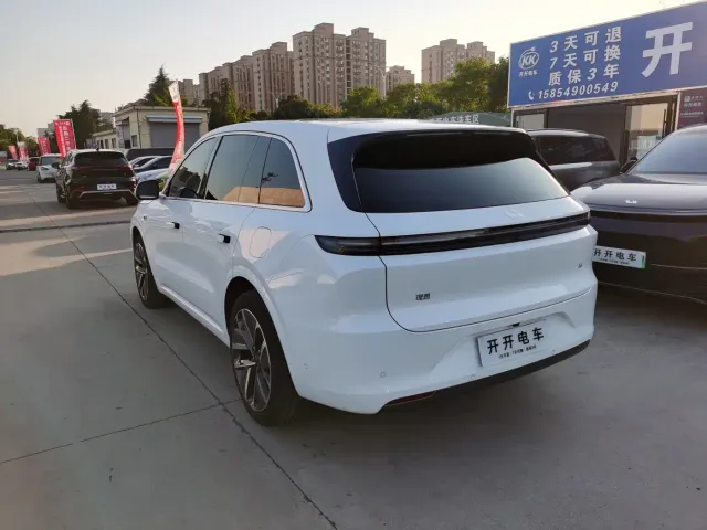 Li Auto L6 — Фото автомобиля 6