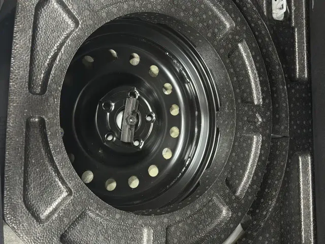 Geely Emgrand S — Фото автомобиля 23